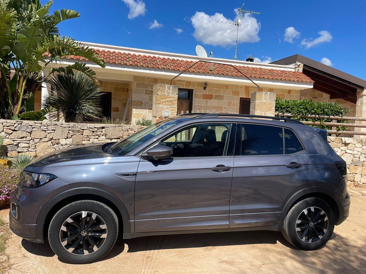 Volkswagen T-Cross 1.0 TSI Style BMT r Line