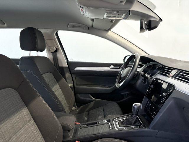 VOLKSWAGEN Passat Variant 2.0 TDI DSG ELEGANCE ---40000km