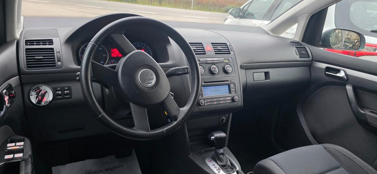 Volkswagen Touran 1.9 Diesel Cambio Automatico Neopatentati