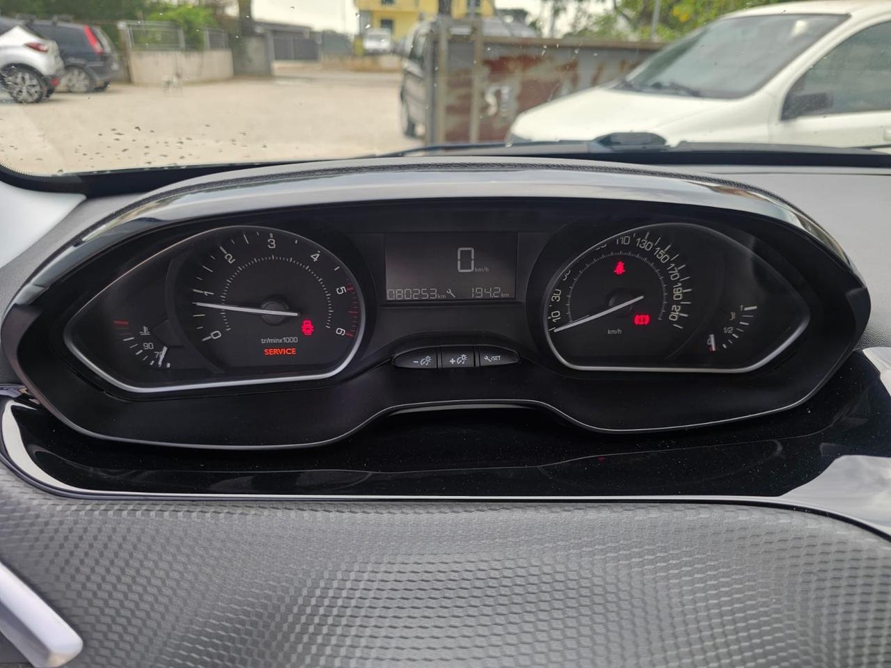Peugeot 2008 BlueHDi 75 Access