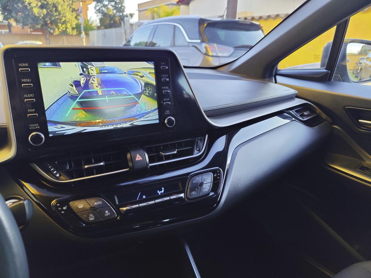 Toyota C-HR 1.8 Hybrid E-CVT Business