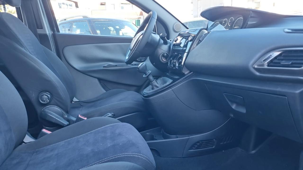 Lancia Ypsilon 1.2 69 CV 5 porte GPL Ecochic Gold