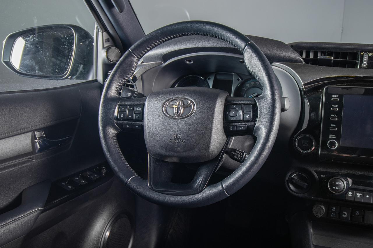 Toyota Hilux 2.8 D Double Cab Invincible 4wd Auto 204cv N1