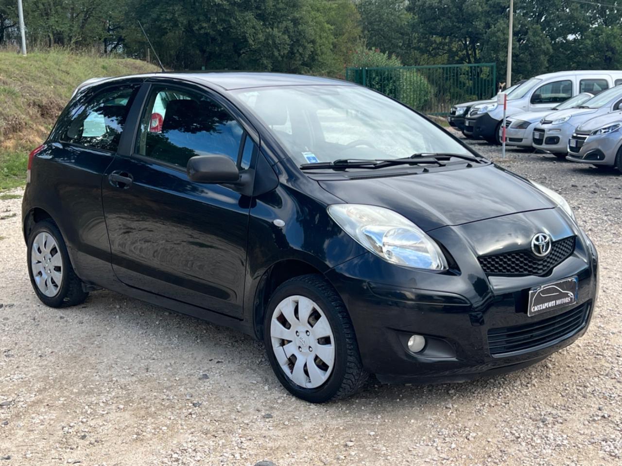 Toyota Yaris 1.0 3 porte NEOPATENTATI