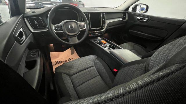 VOLVO XC60 B4 (d) automatico Core