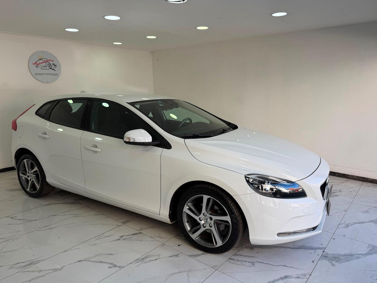 Volvo V40 D2 2.0 TDI 120 CV -UNIPRO-GARANTITA -2018