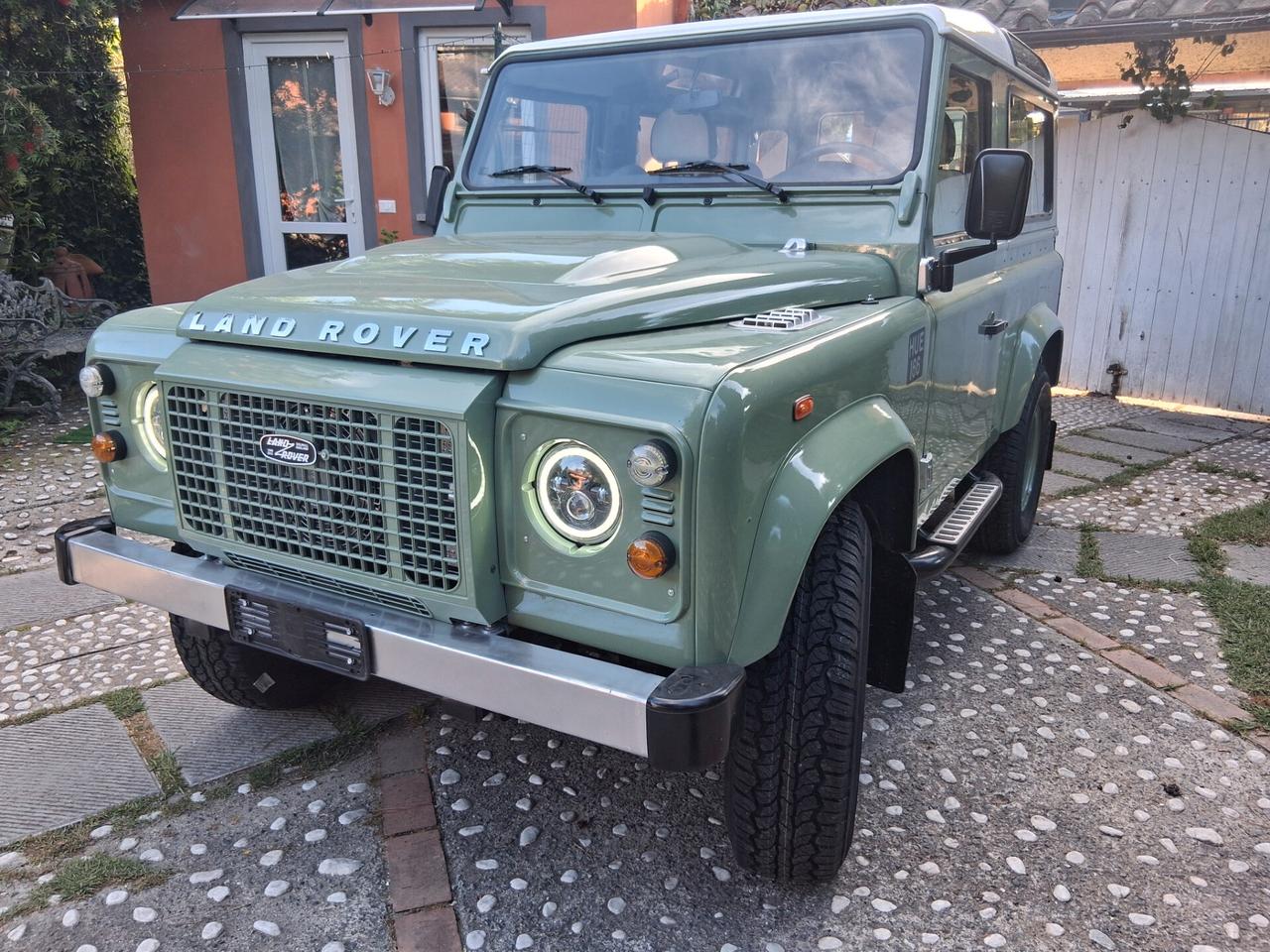 Land Rover Defender 90 2.2 TD4 Station Wagon E N1