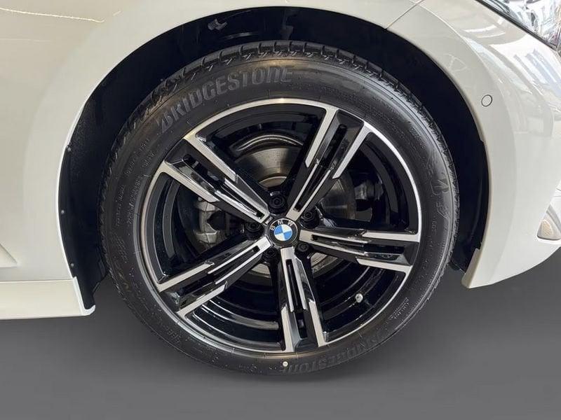 BMW Serie 3 320d 48V Touring Msport LED ACC NAVI RESTYLING 25