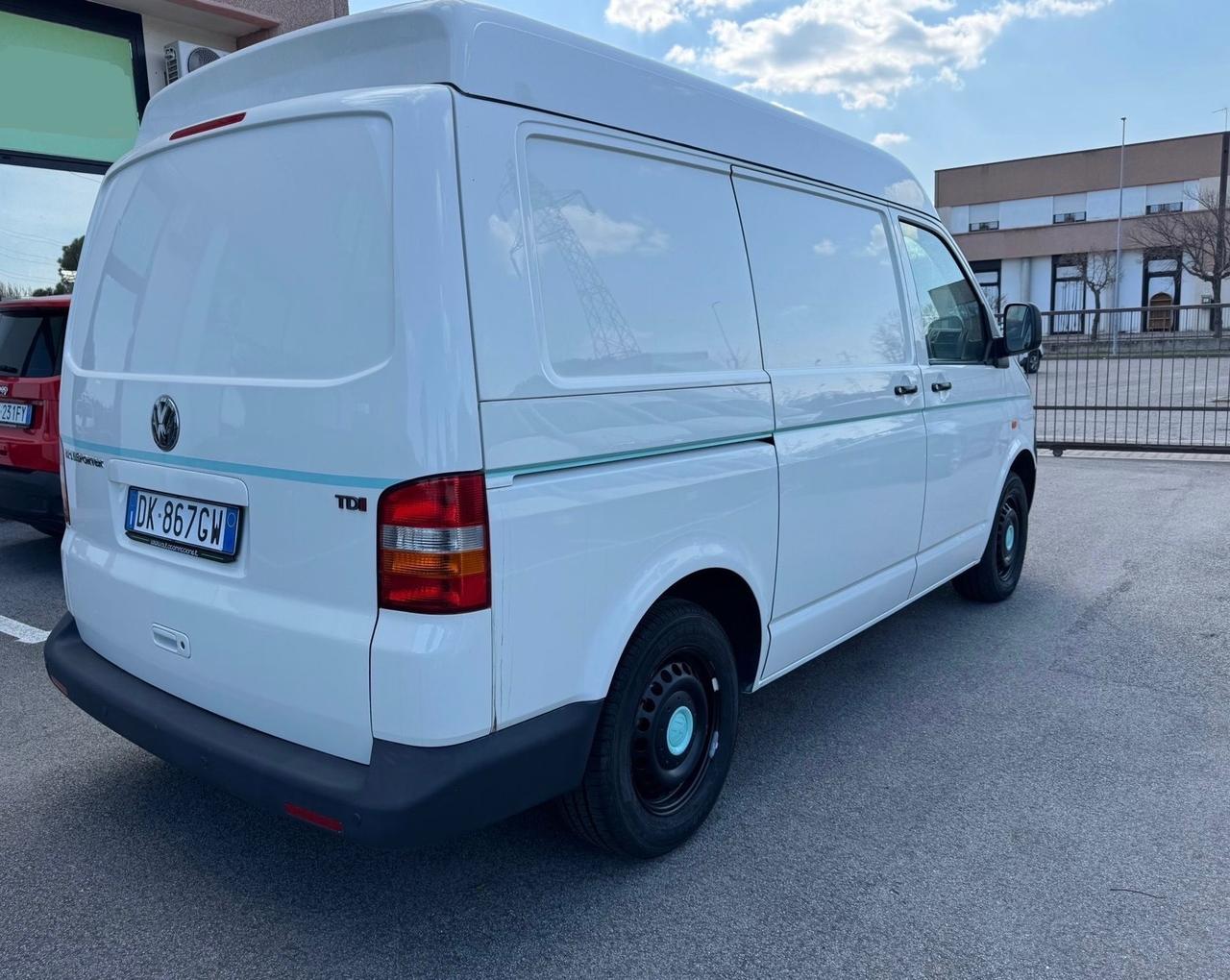 Volkswagen Transporter 1.9 TDI Camper