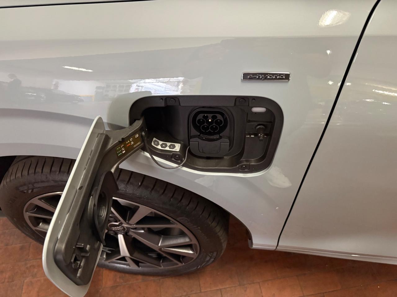 Audi Q3 SPB e-hybrid 200 kW S tronic Business Advanced