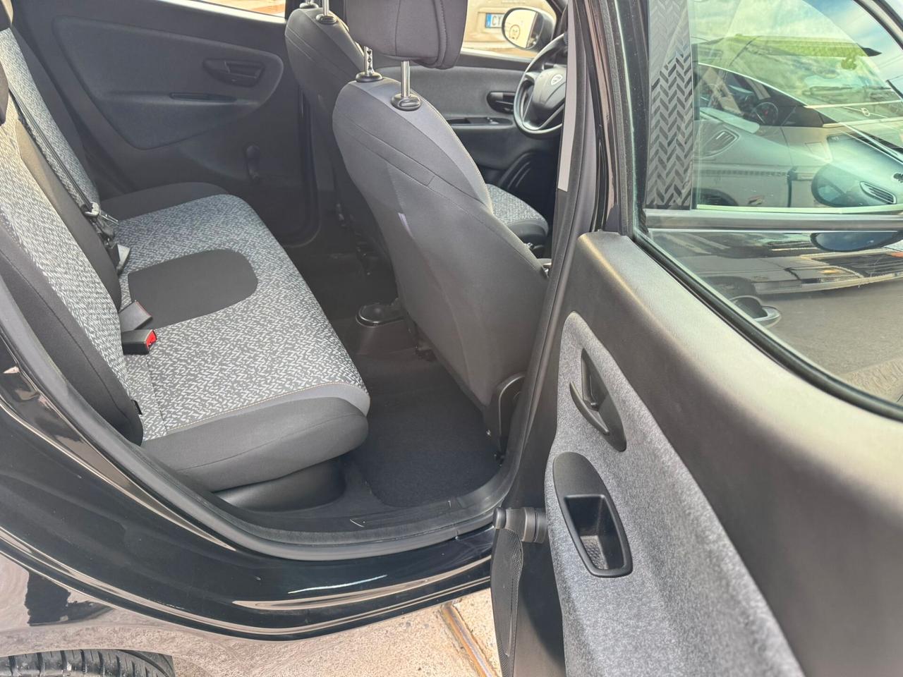 Lancia Ypsilon 1.2 69 CV 5 porte Platinum