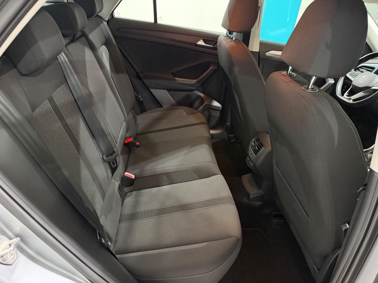 VOLKSWAGEN T ROC 2023 *AUTOMATICO *FULL LED