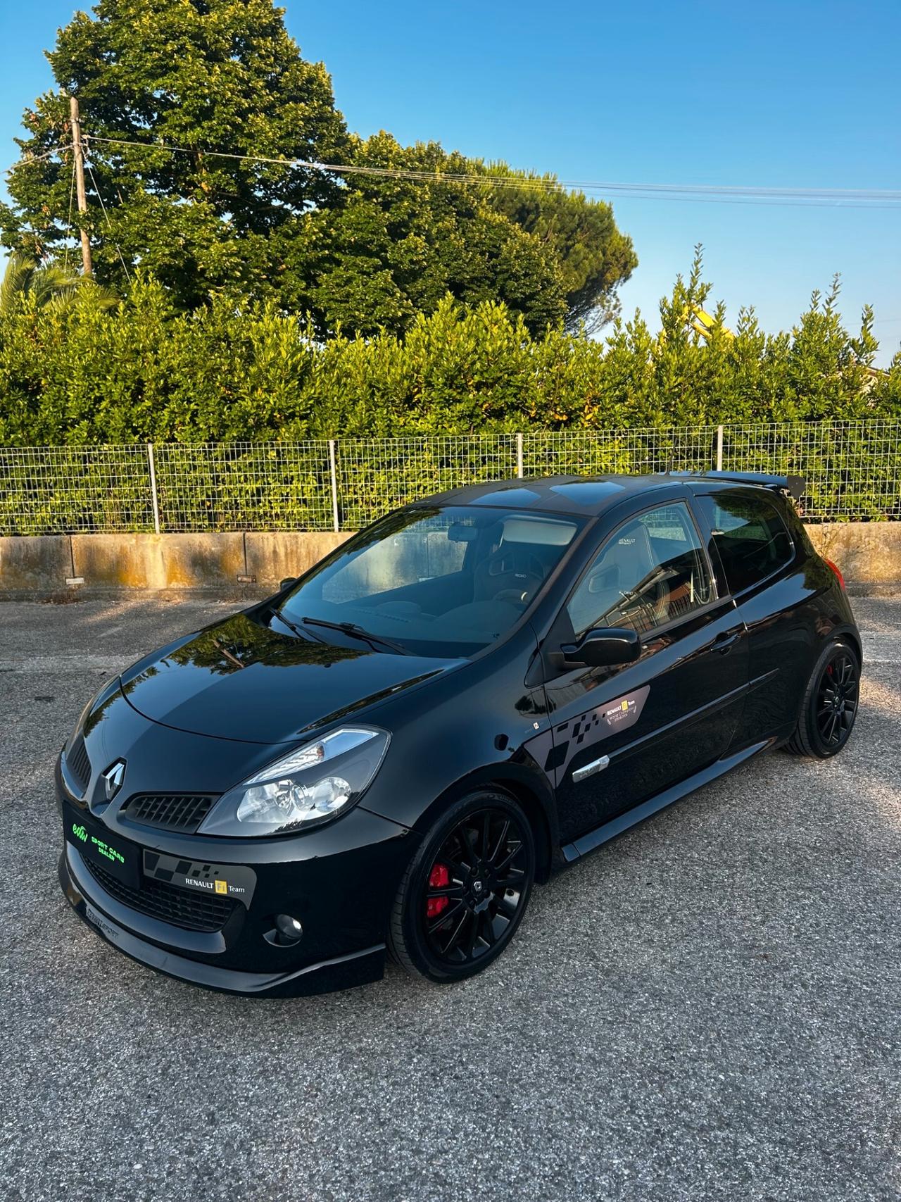 Renault Clio RS F1 Team R27
