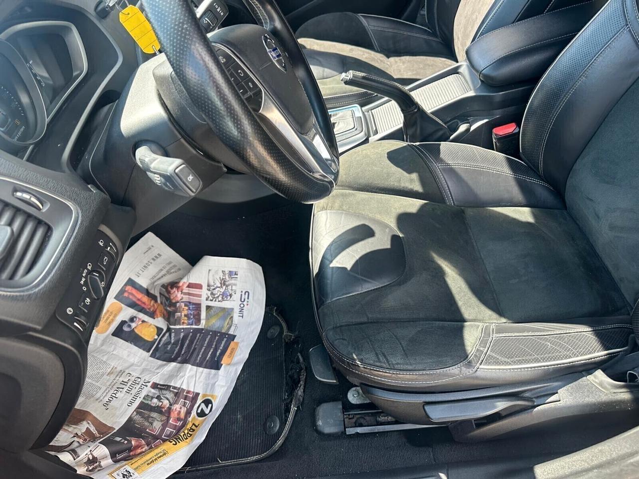 Volvo V40 D2 1.6 Powershift SUMMUM NEOPATENTATI AUTOMATICA