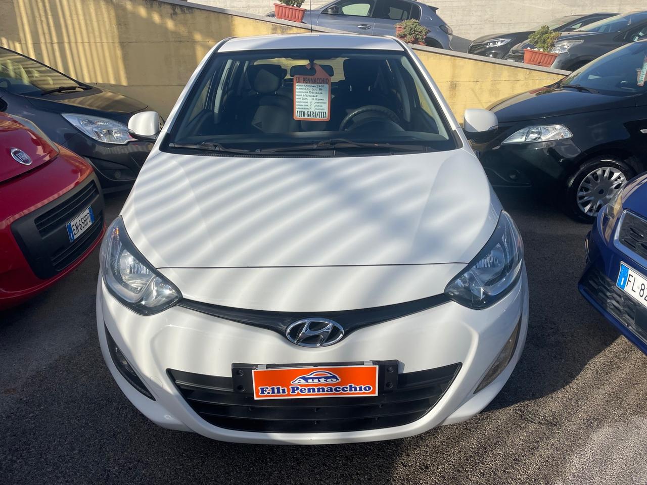 HYUNDAI i20 1.2 BENZINA 85 (CV) 2013