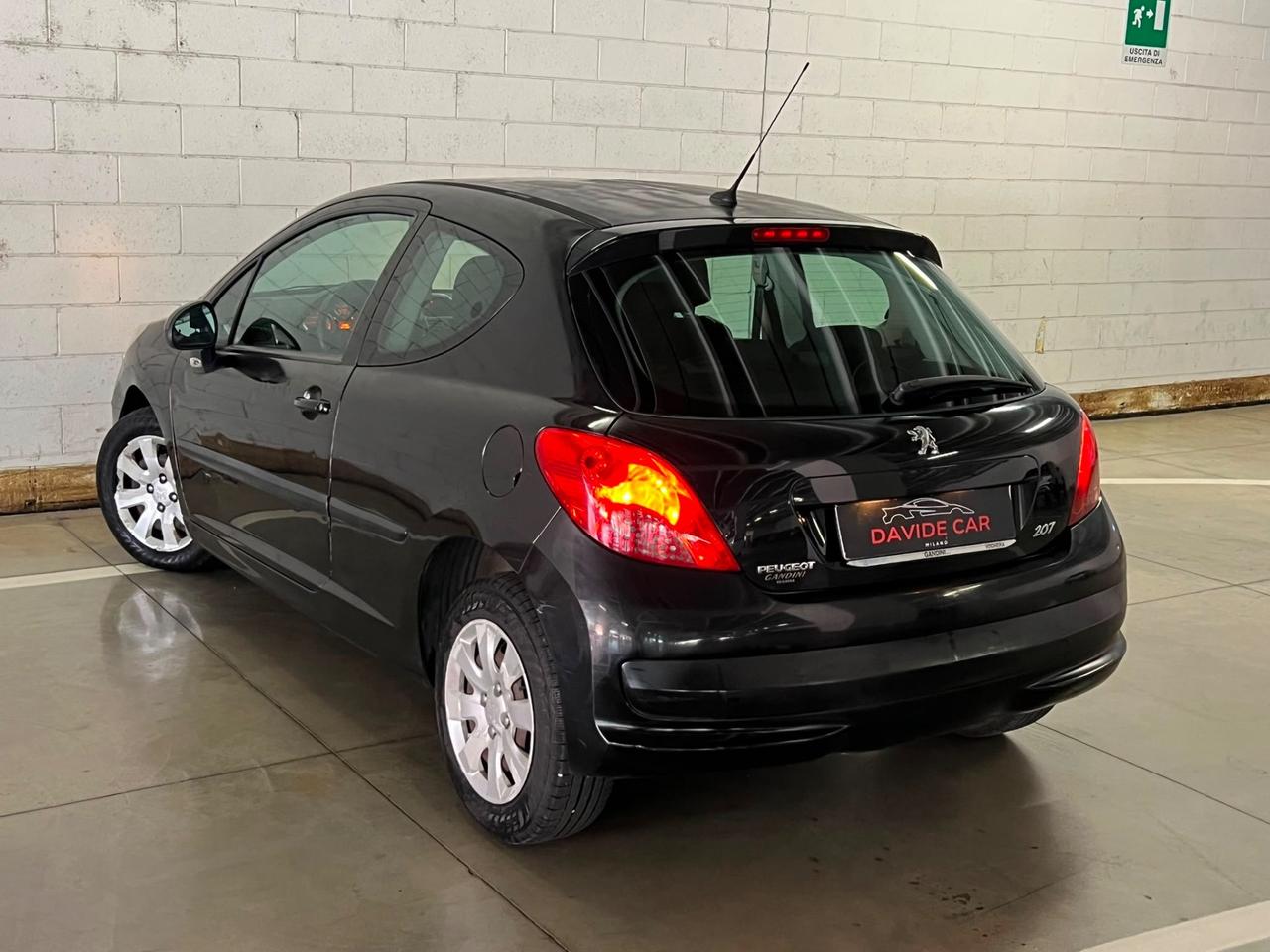 Peugeot 207 1.4 8V 75CV 3p. X Line