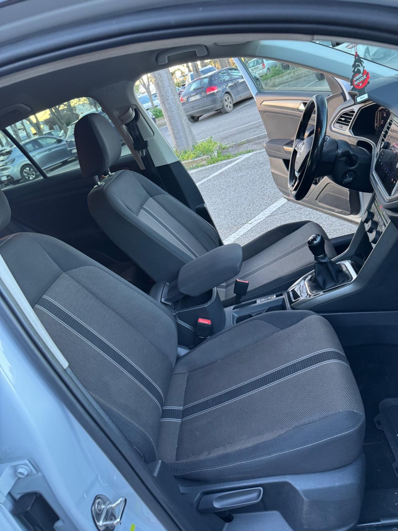 Volkswagen T-Roc 1.6 TDI SCR Business BlueMotion Technology