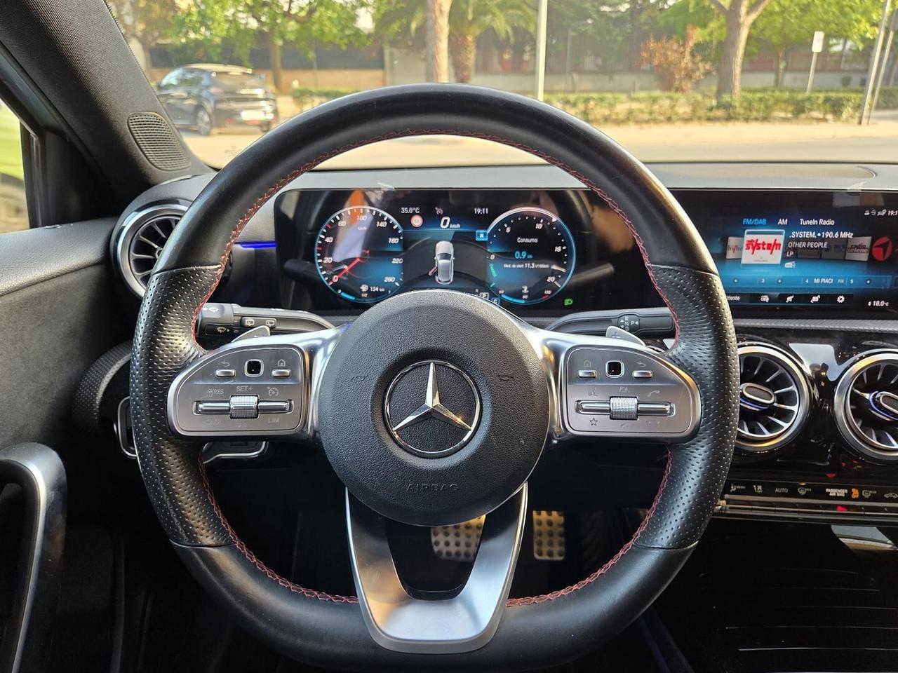 CLASSE A 180 d PREMIUM 2021 AMG solo 60.000Km