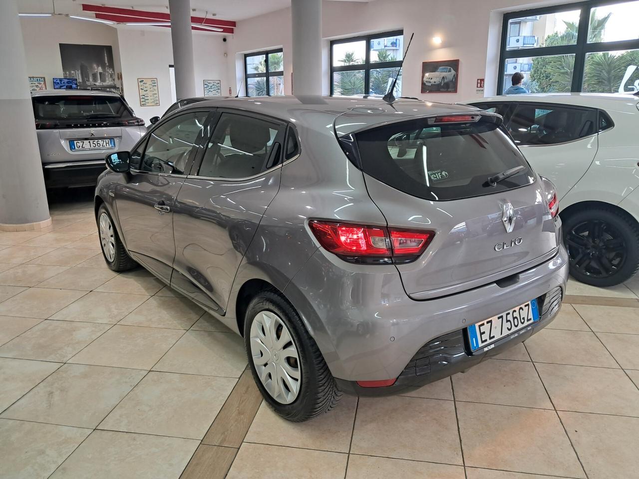 Renault Clio 1.2 75CV 5 porte Costume National