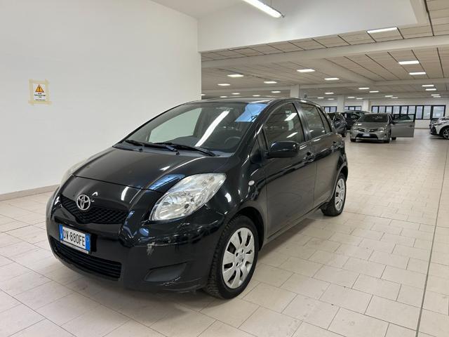 TOYOTA Yaris 1.0 5 porte Now