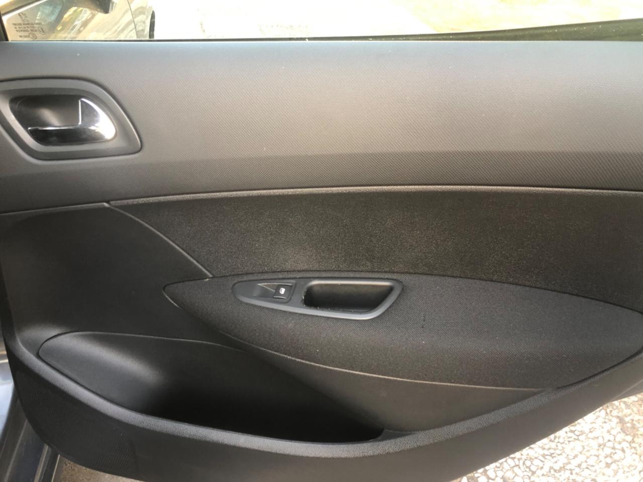 Peugeot 308 1.6 8V e-HDi 112CV POKI KILOMETRI