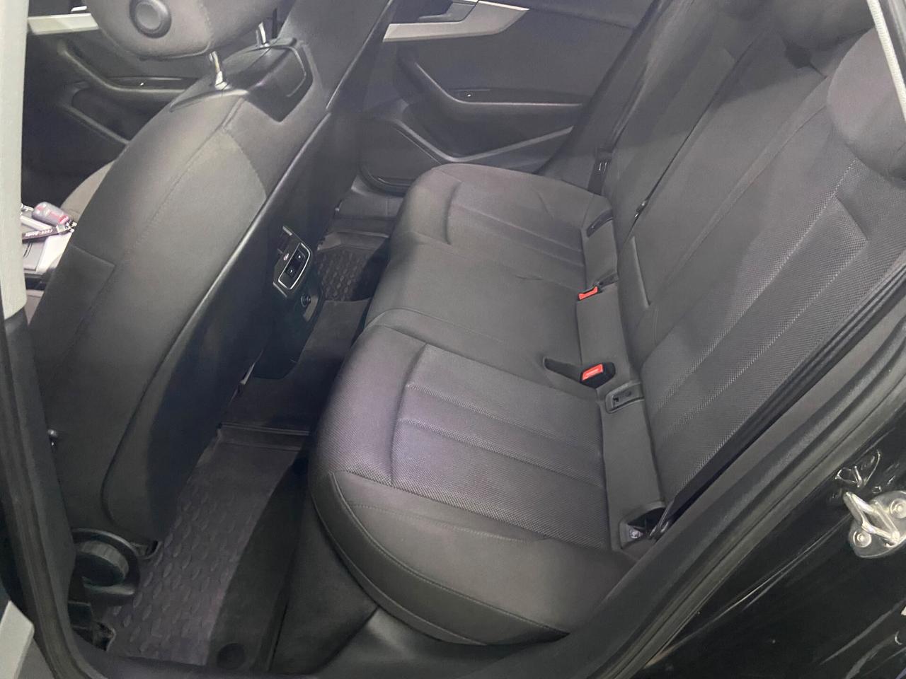 Audi A4 Avant 35 TDI/163 CV S tronic Business Advanced