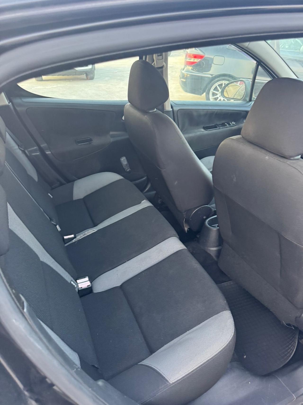 Peugeot 207 1.4 HDi 70CV 5p. ONE Line