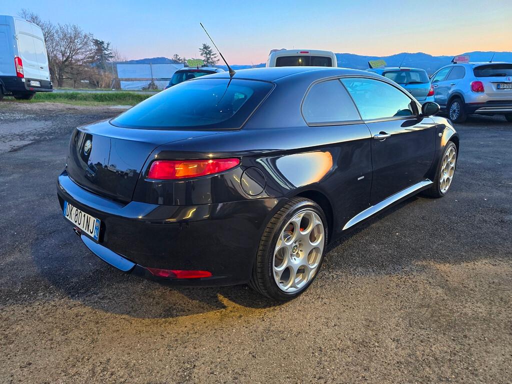 Alfa Romeo GT 1.9 JTDM 150CV Black Line DA COLLEZIONE