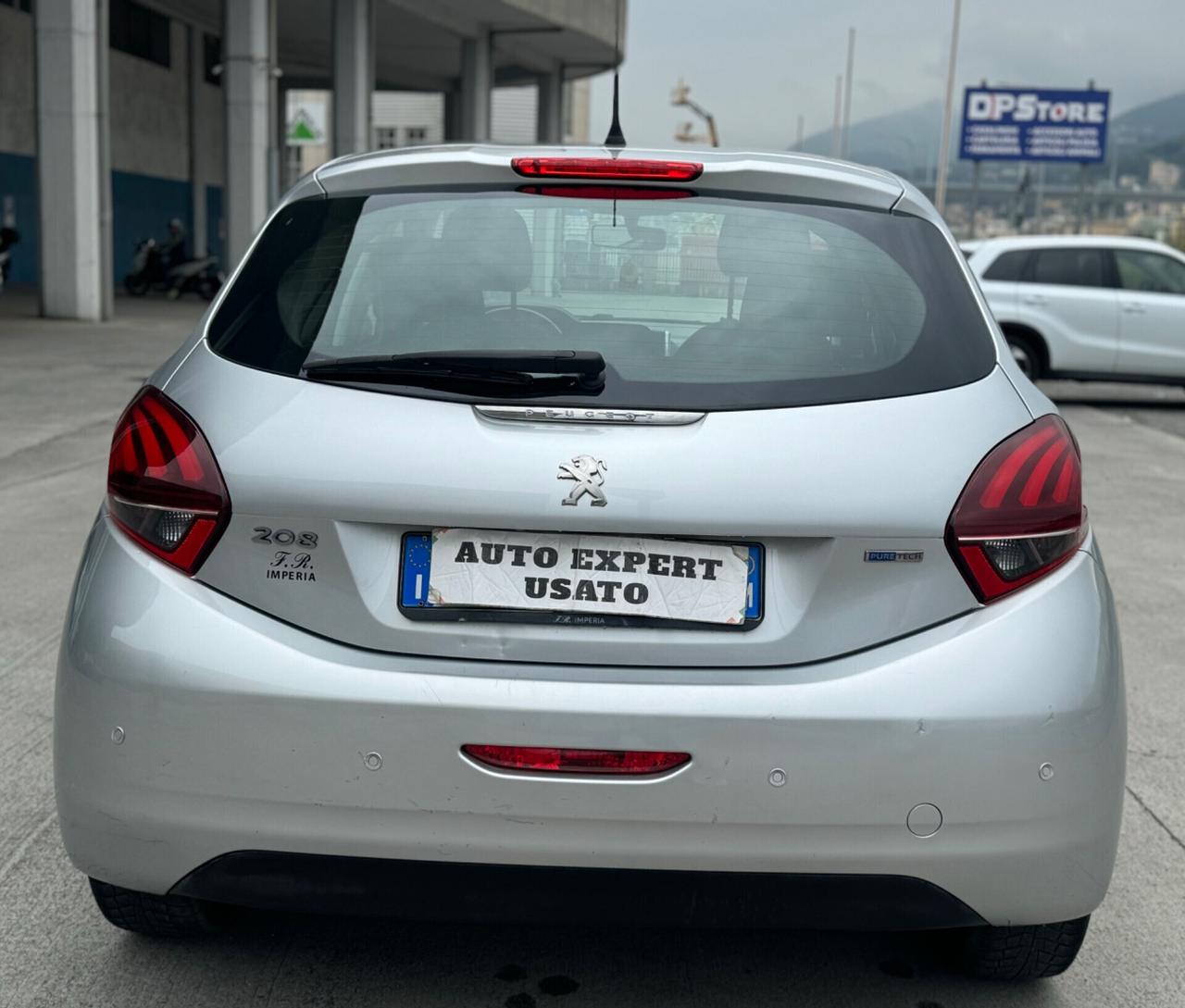 Peugeot 208 PureTech 82 5p. 2017 ok neopatentati