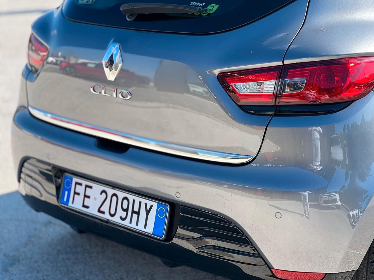 Renault Clio dCi 8V 75 CV Start&Stop 5 porte Energy Intens