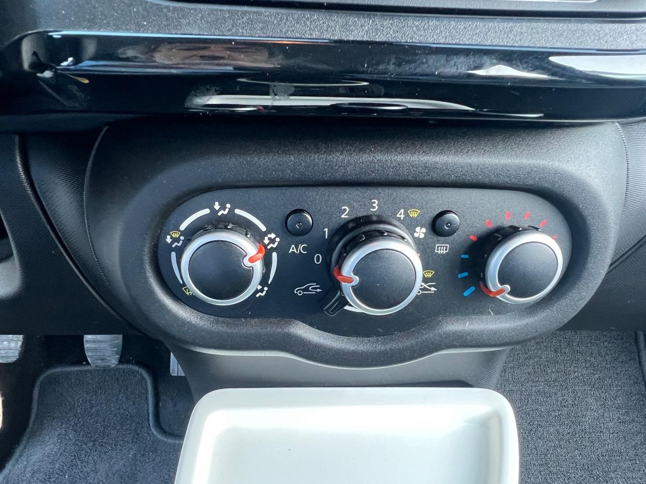 Renault Twingo SCe Intens