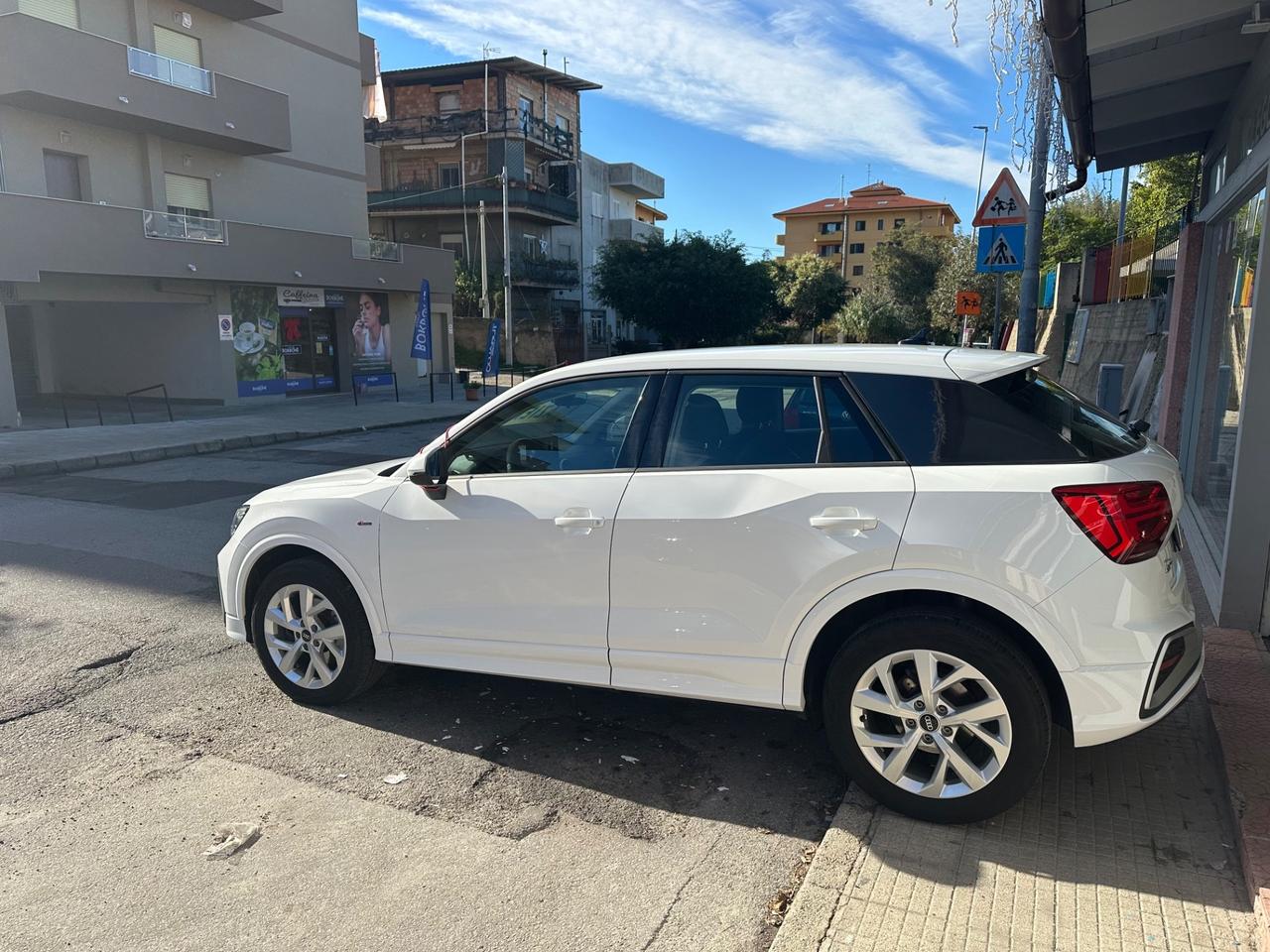 Audi Q2 35 TDI quattro S tronic Business Plus