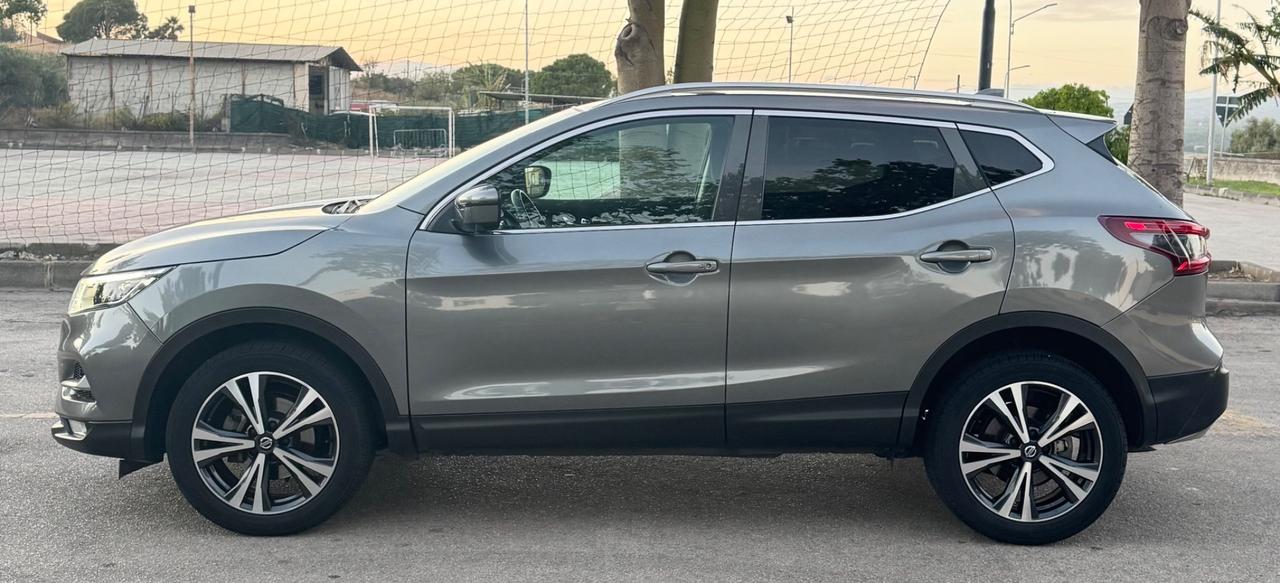 Nissan Qashqai 1.5 dCi CAMBIO AUTOMATICO/POCHI CHILOMETRI