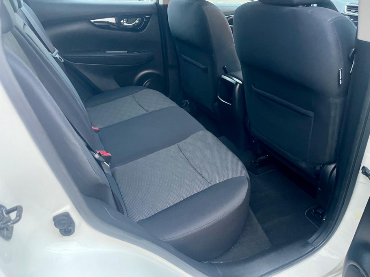 Nissan Qashqai 1.2benz 2015 106.000km perfetta