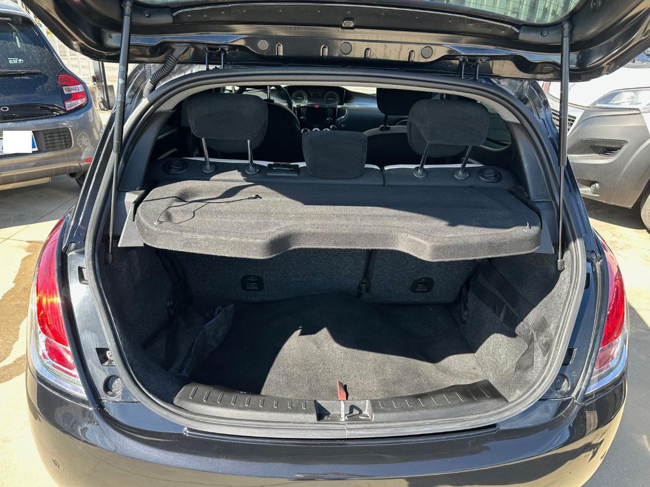 Lancia Ypsilon 1.2 GPL Gold