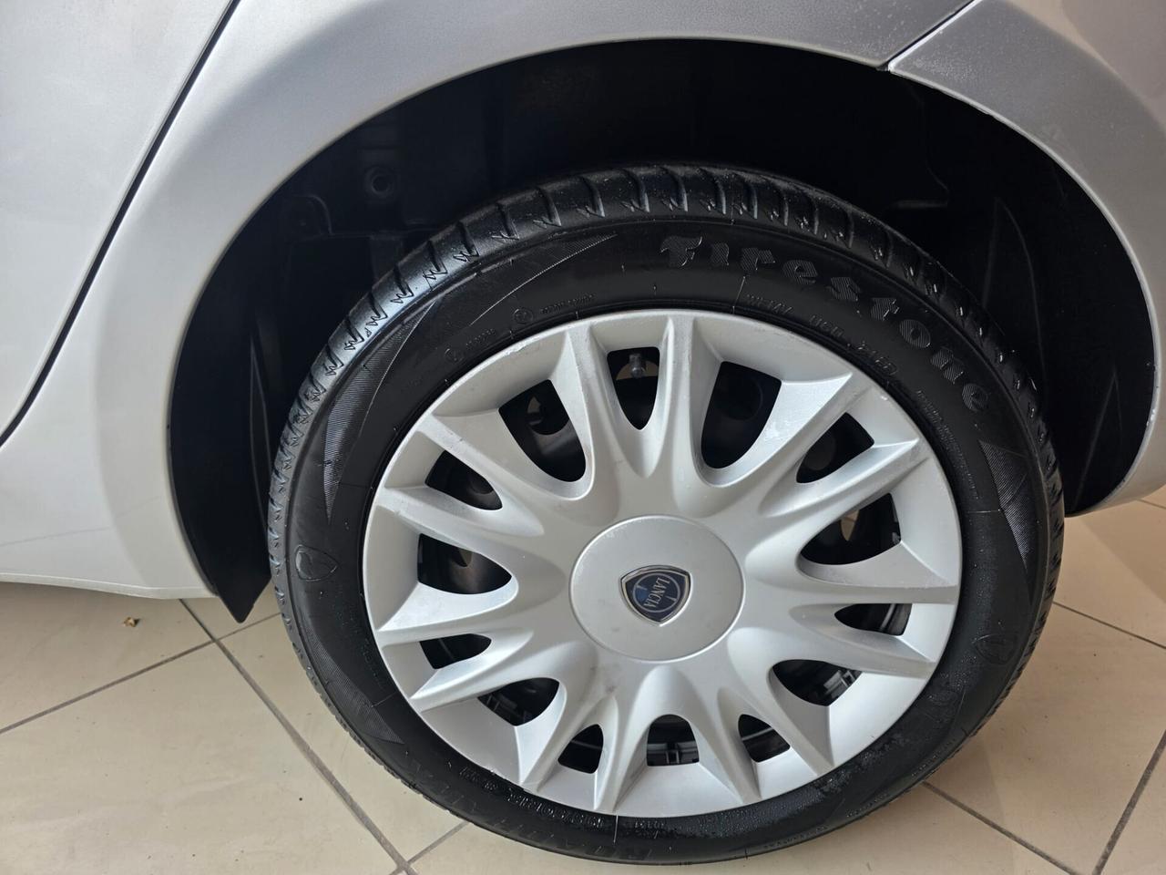 LANCIA YPSILON 1.2 BENZINA DEL NORD ITA 2013