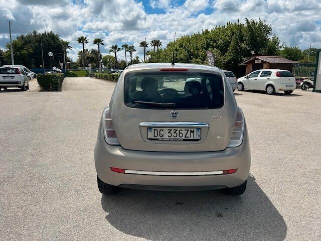 Lancia Ypsilon 1.3 MJT 90 CV Oro Giallo