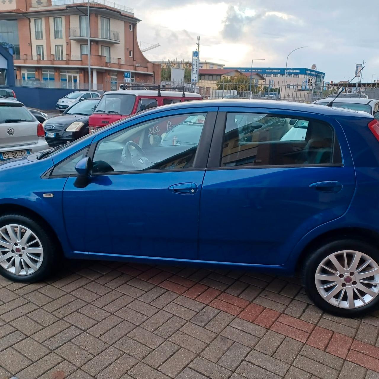 NEOPATENTATI G. PUNTO 1.4 BENZINA / METANO DI FABBRICA