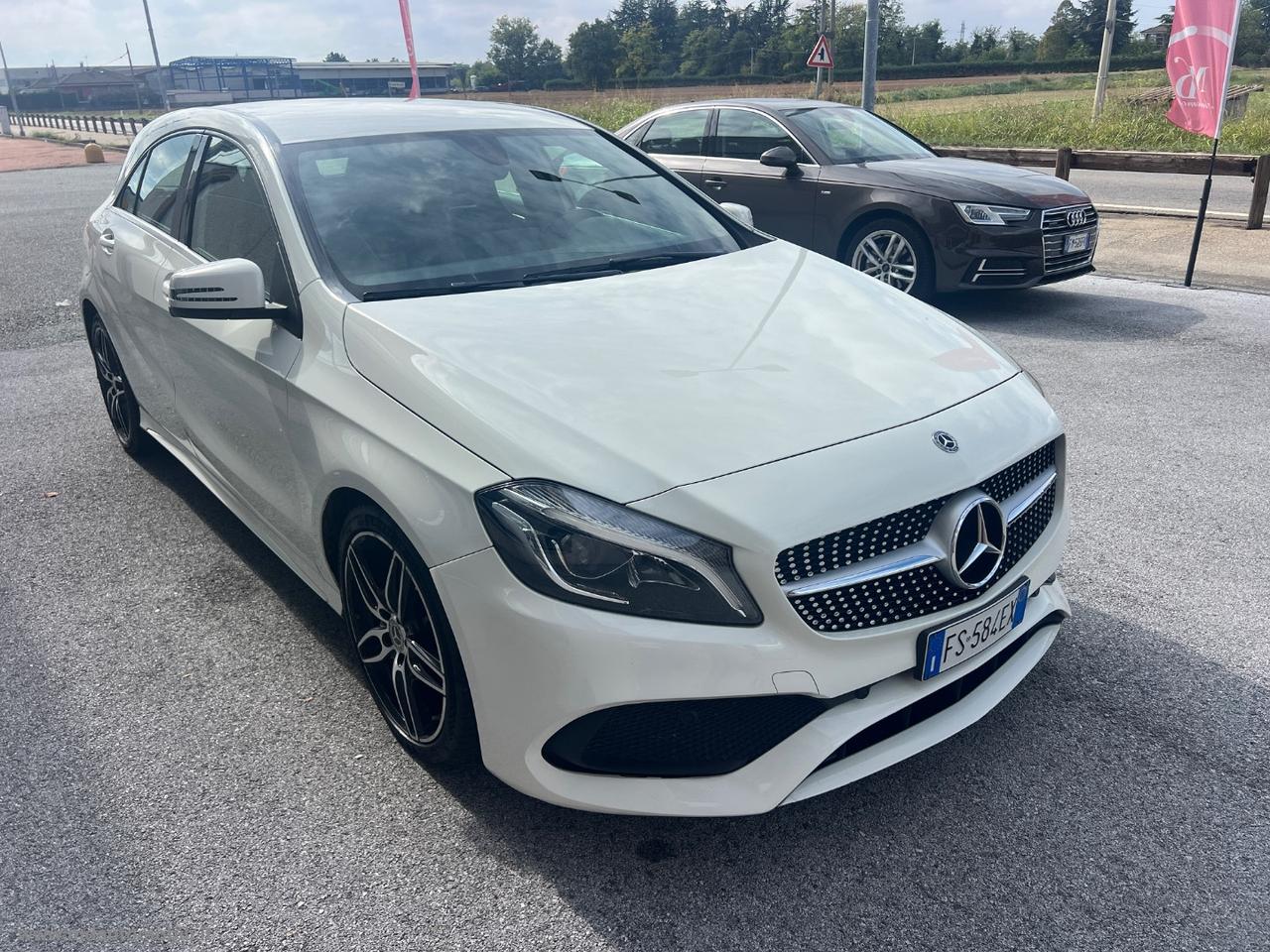 MERCEDES-BENZ A 180 d Premium PACK AMG