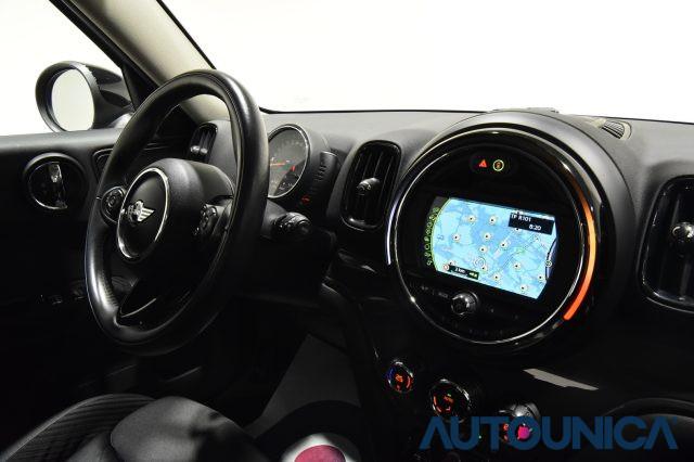 MINI Countryman 2.0 COOPER D AUTOMATICA NAVIGATORE FARI LED