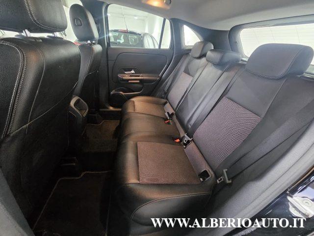 MERCEDES-BENZ GLA 200 d Automatic Business