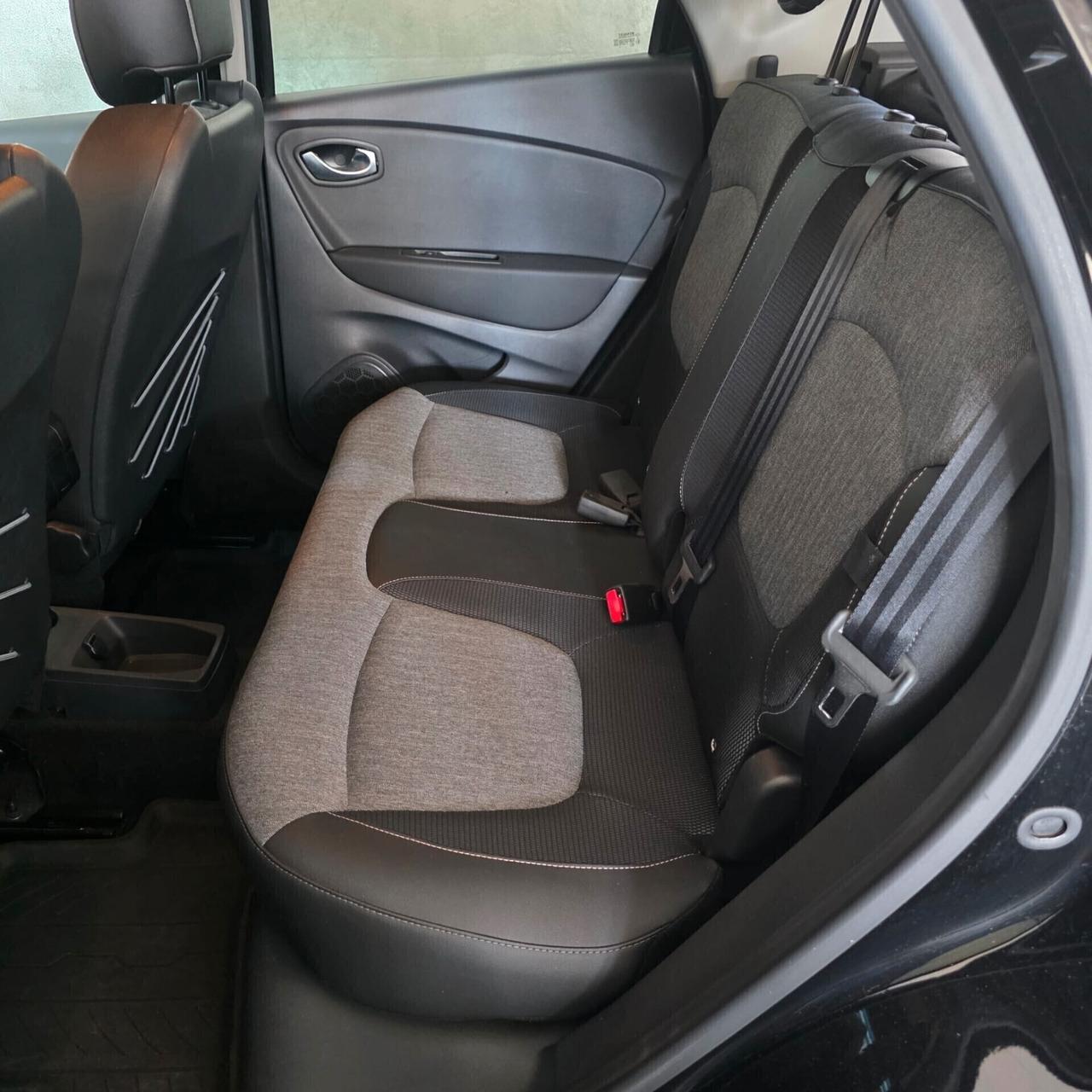 Renault Captur dCi 8V 90 CV Business EDC