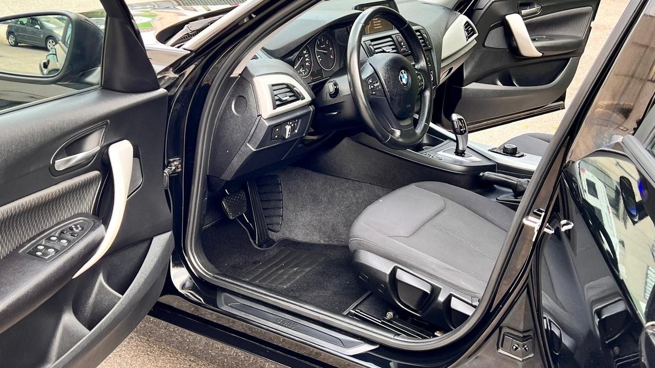 Bmw 118 118d 5p. Urban