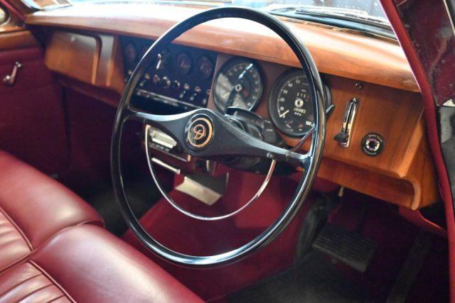 DAIMLER Sovereign 2.5 V8 AUTO GUIDA A DESTRA PERFETTA ITALIANA NUOVA