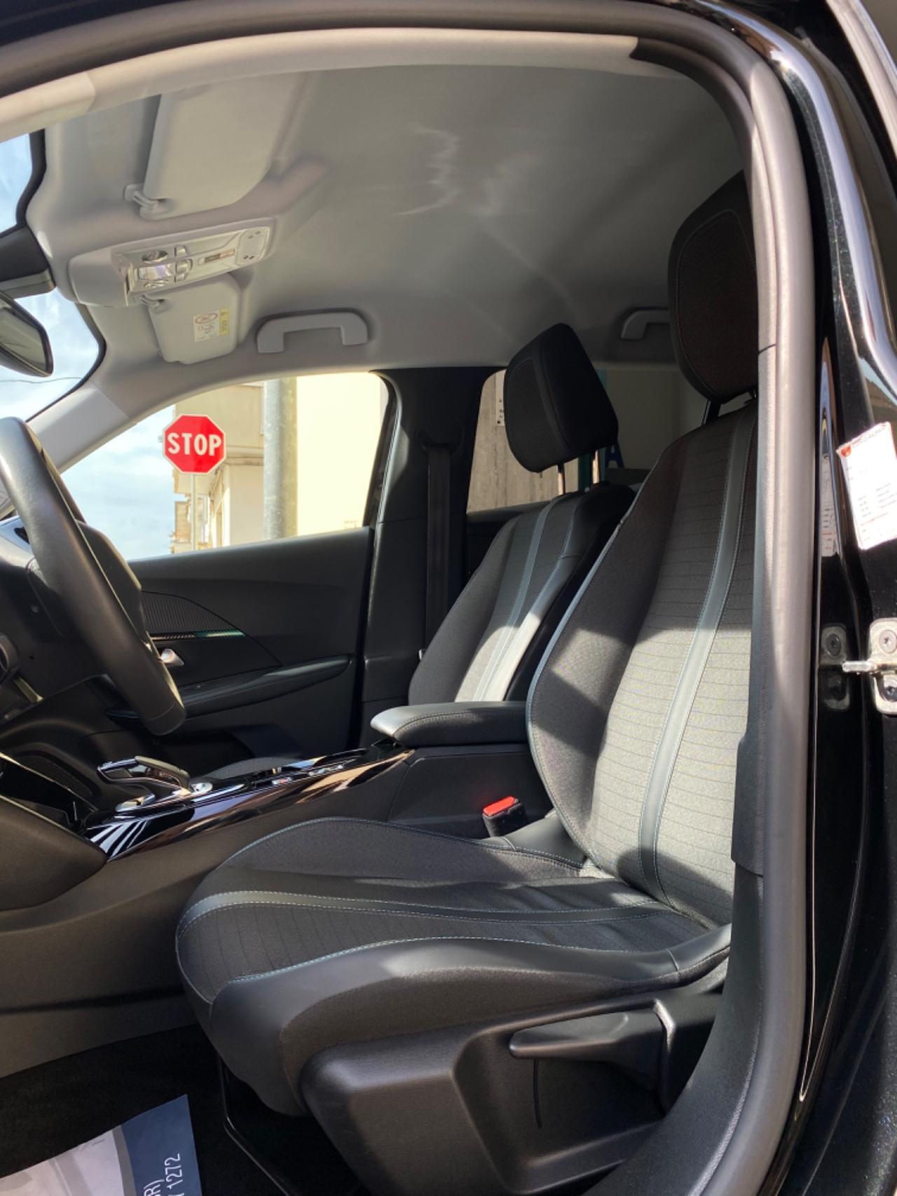 Peugeot 2008 BlueHDi 130 S&S EAT8 Allure Pack