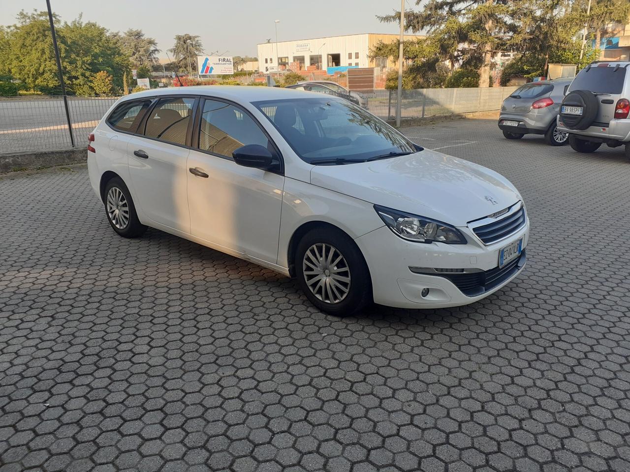 Peugeot 308 BlueHDi 100 S&S SW Business