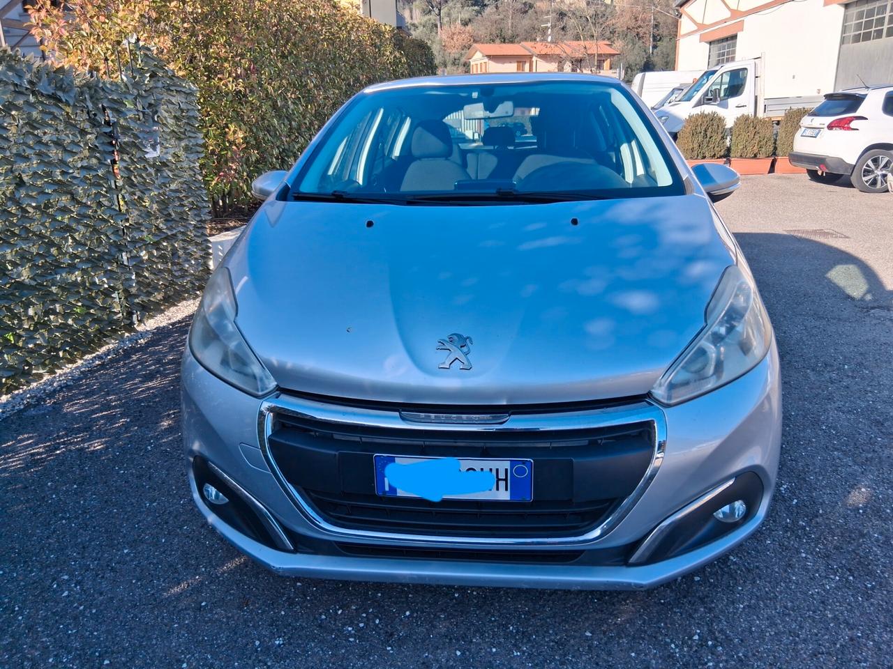 Peugeot 208 PureTech 82 5 porte Allure