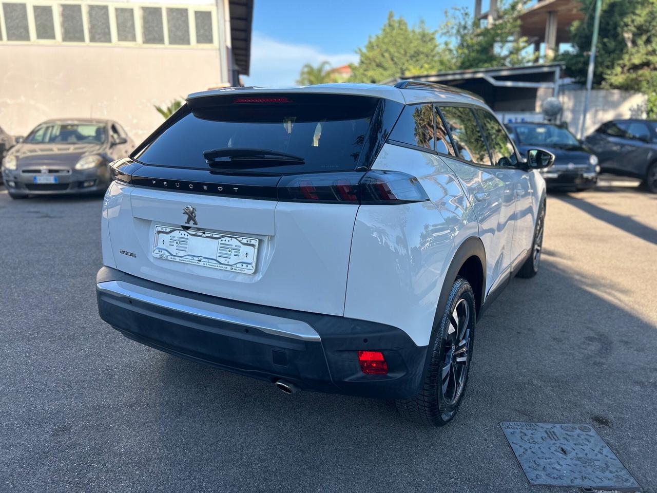 Peugeot 2008 Hdi 130 EAT8 Allure Navi Pack