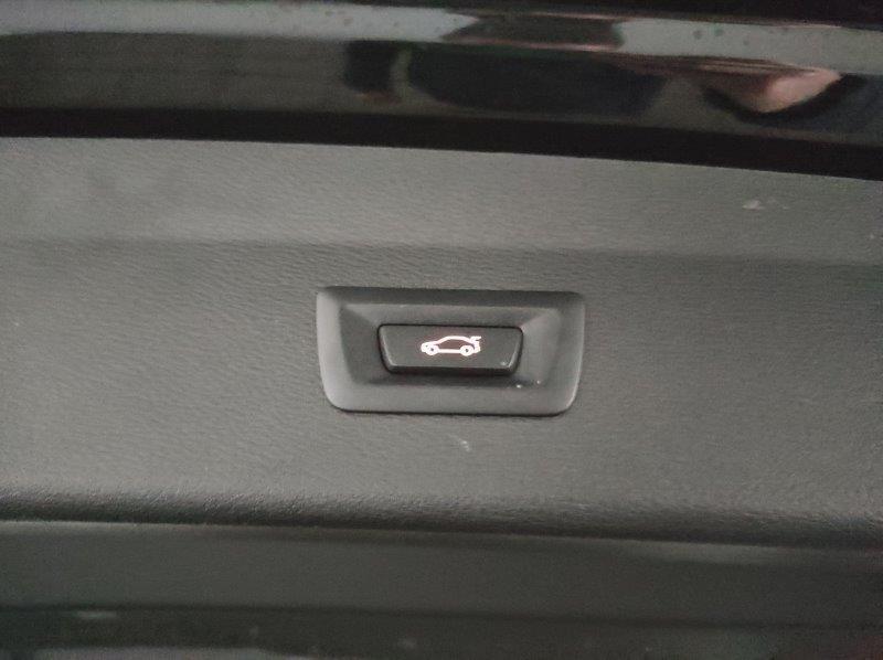 BMW X1 (F48) - X1 sDrive18d Business Advantage