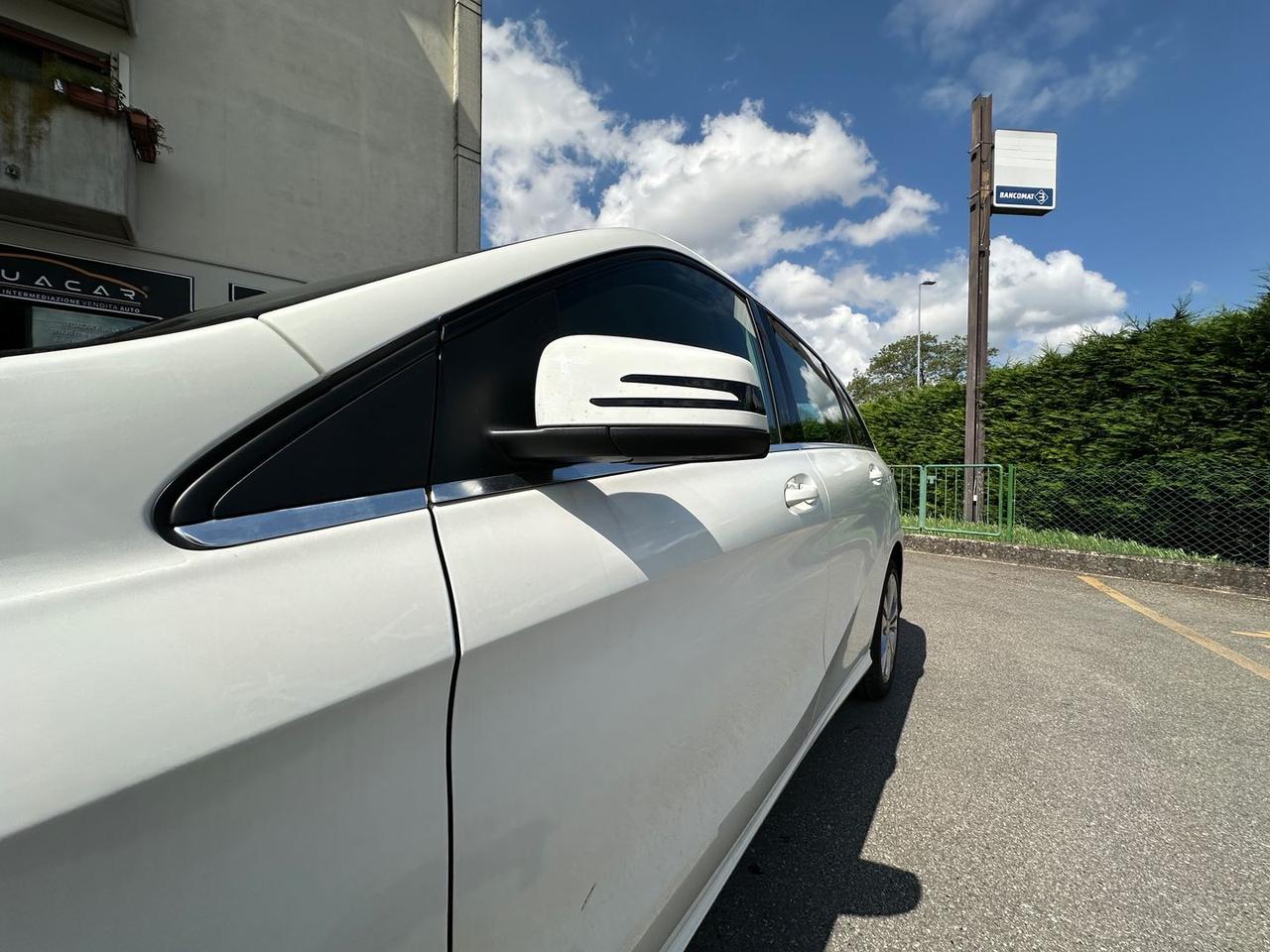 Mercedes-Benz B 180 Sport B 180 D BlueEFFICIENCY